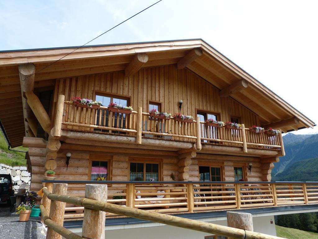 Holzberghof Apartment Umhausen Exterior photo